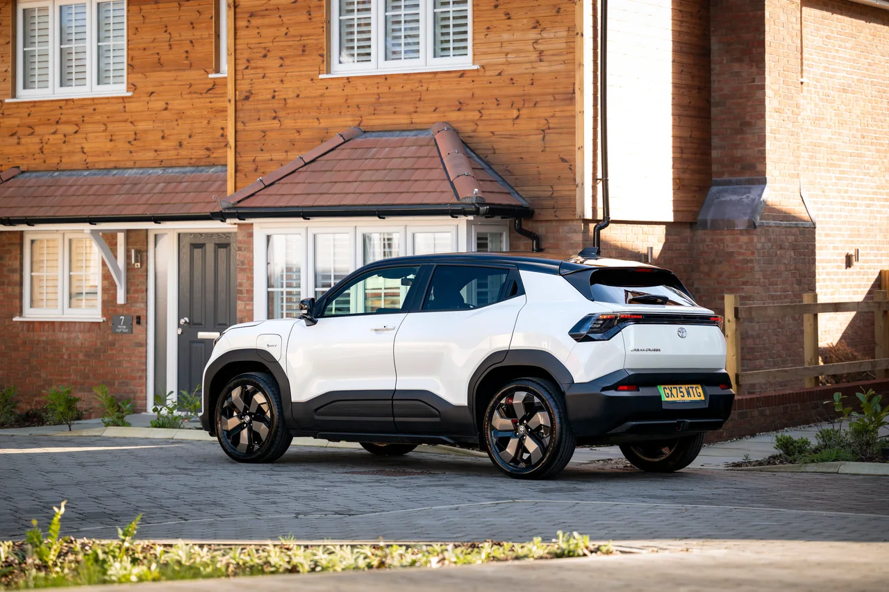 Exterior 4