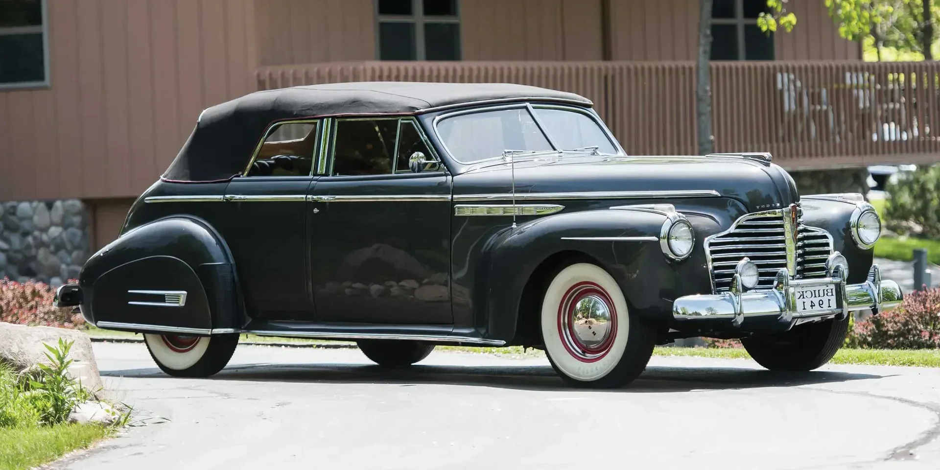 1941 Buick Roadmaster photo 1