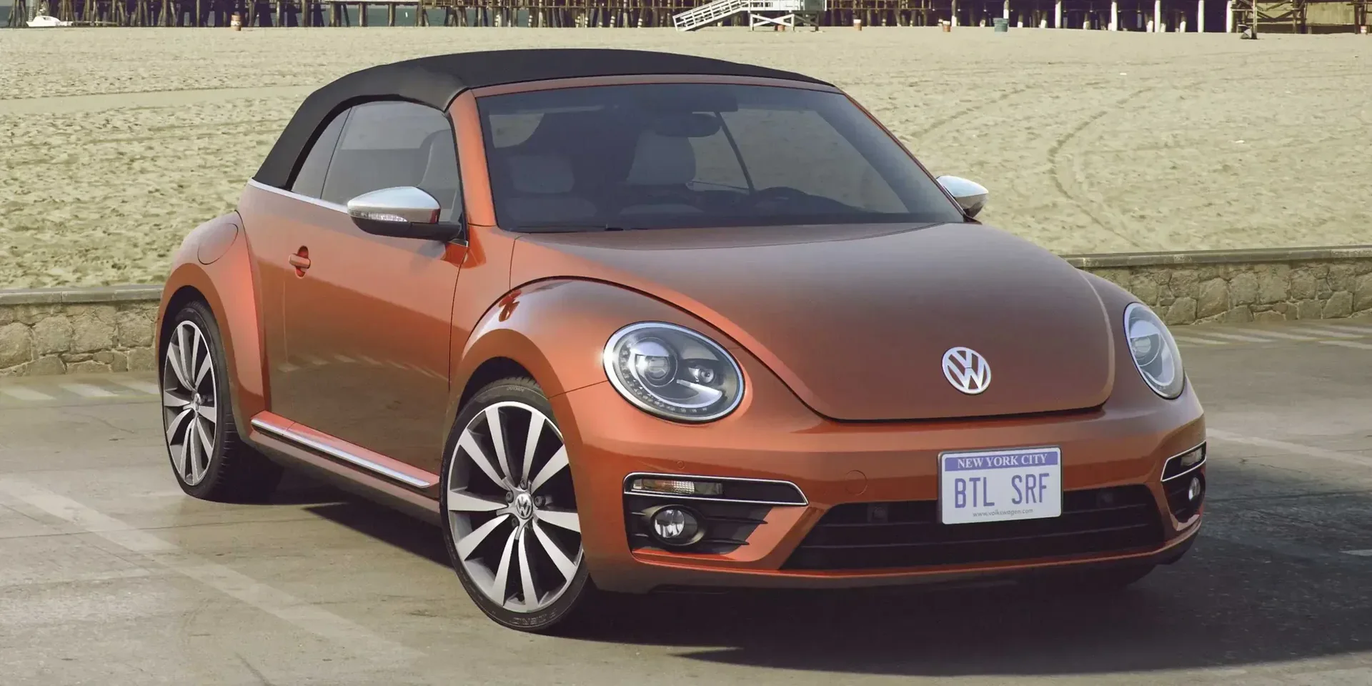 2015 Volkswagen Beetle Convertible Wave photo 1