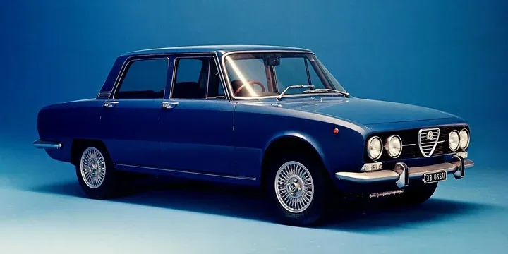 1971 Alfa Romeo 1971-alfa-romeo-1750-2000-2000-berlina-20 main image