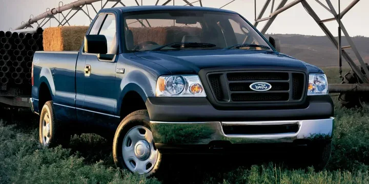 2006 Ford 2006-ford-f-series-pickup-f-150-regular-cab-46-v8-sefi-2v-4x4-automatic-234hp-2006-4-speed main image