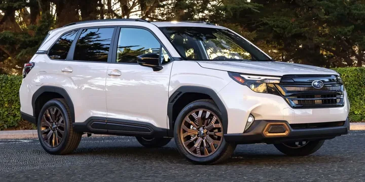 2025 Subaru 2025-subaru-forester main image