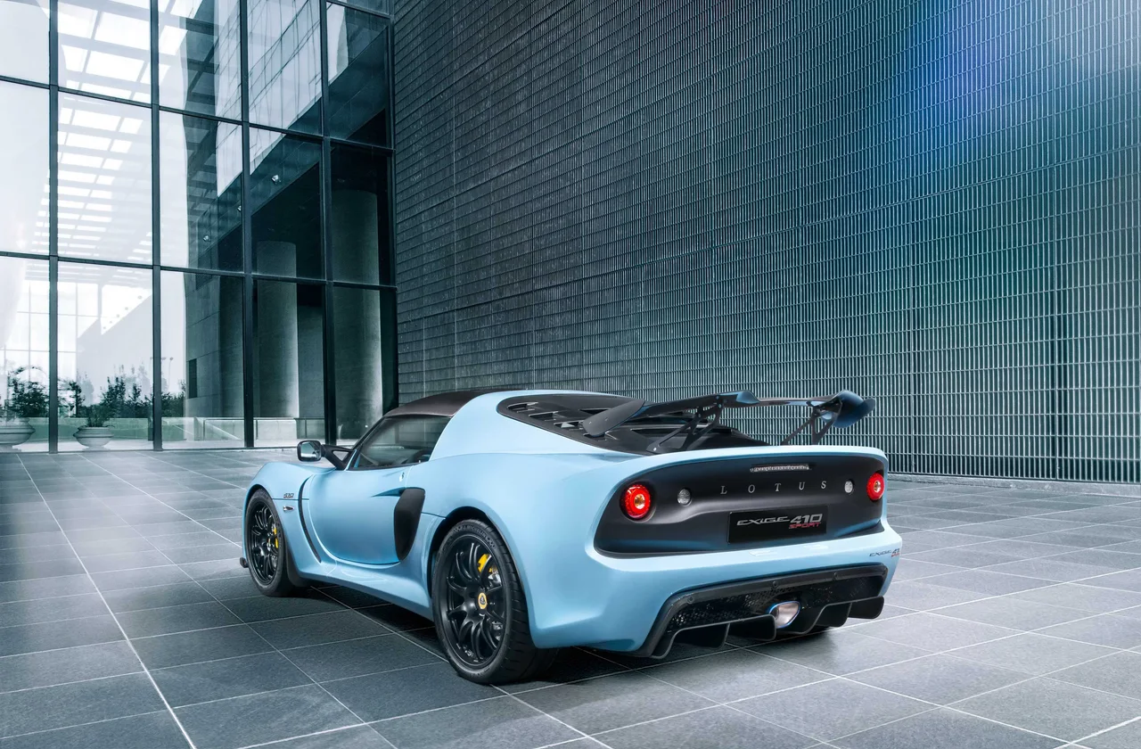 Exterior 4