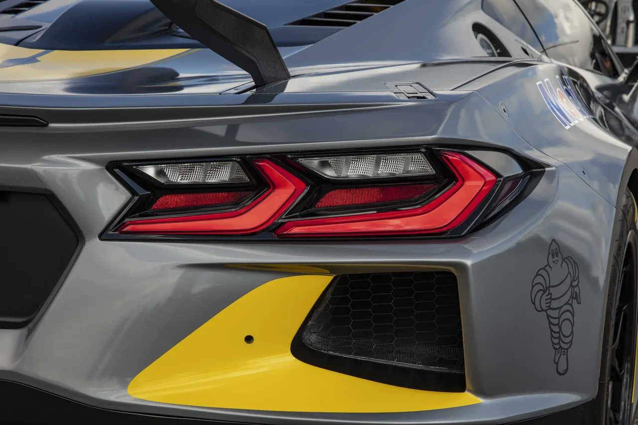 Exterior 17