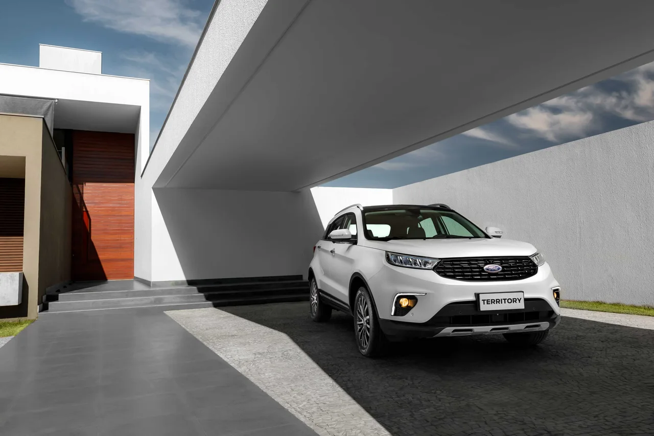 Exterior 3