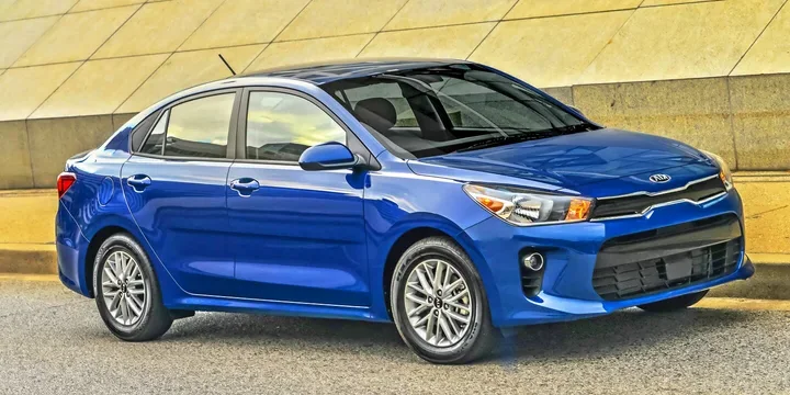 2017 Kia Rio exterior main image