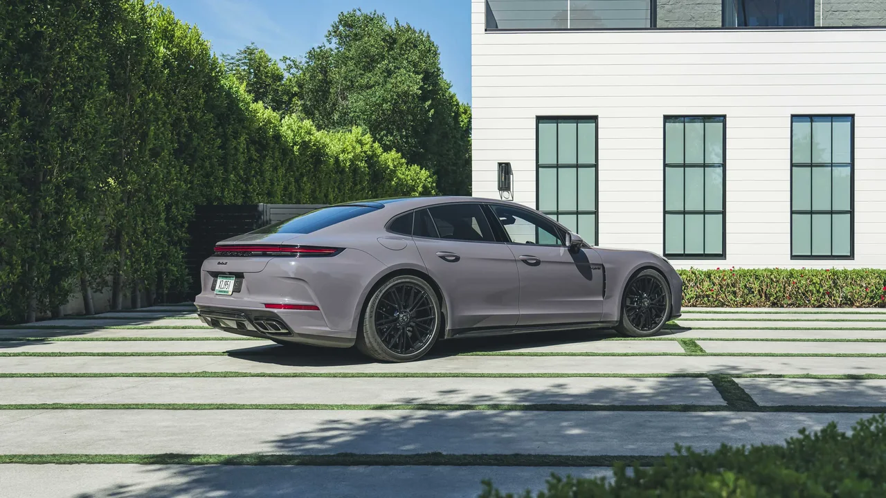 Exterior 4