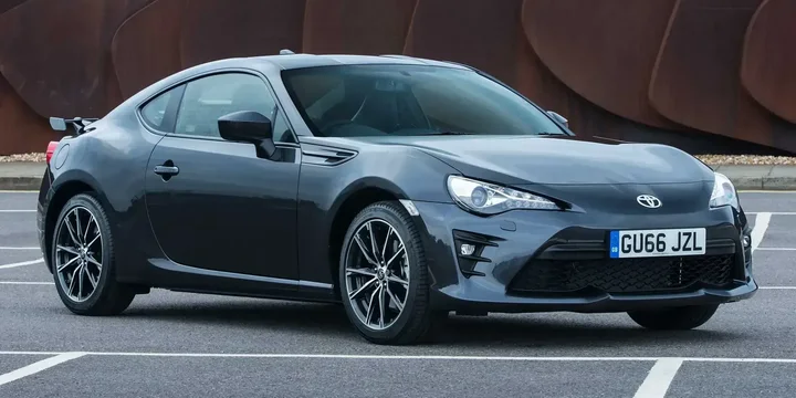 2017 Toyota 2017-toyota-gt86-gt86 main image