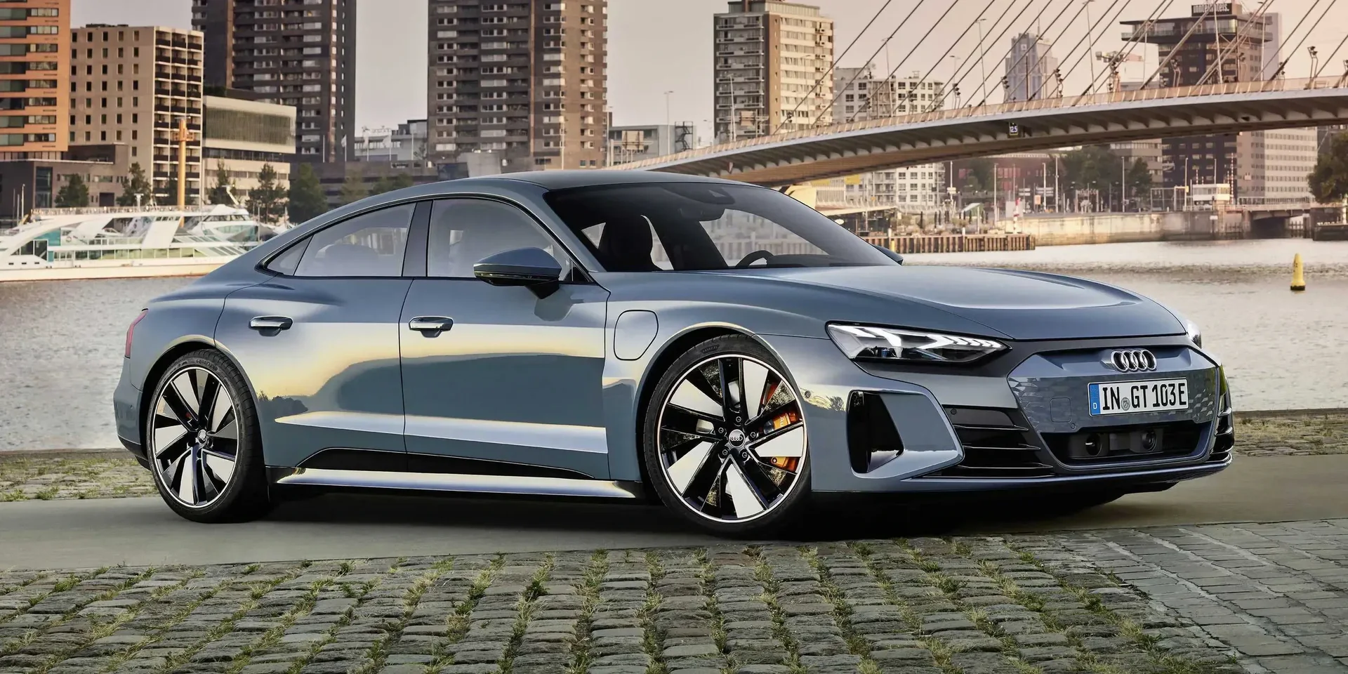 2021 Audi e-tron GT quattro photo 1