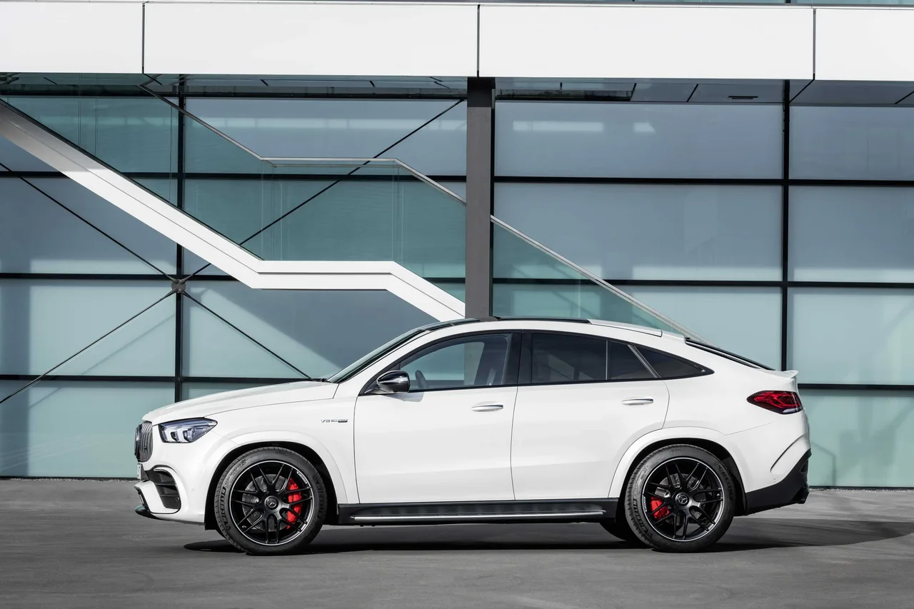 Exterior 4