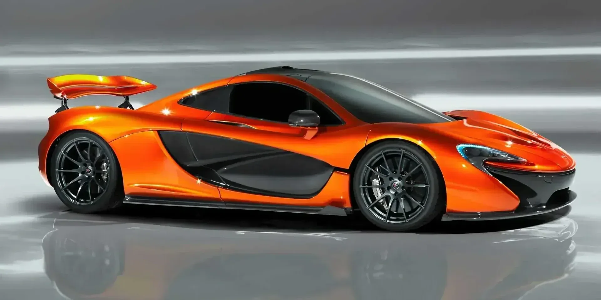 2012 McLaren P1 photo 1