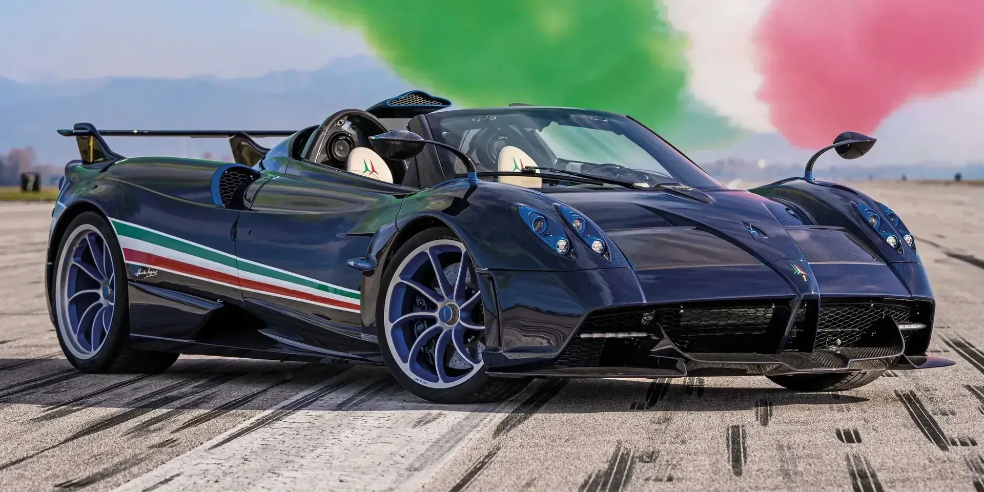 2020 Pagani Huayra photo 1