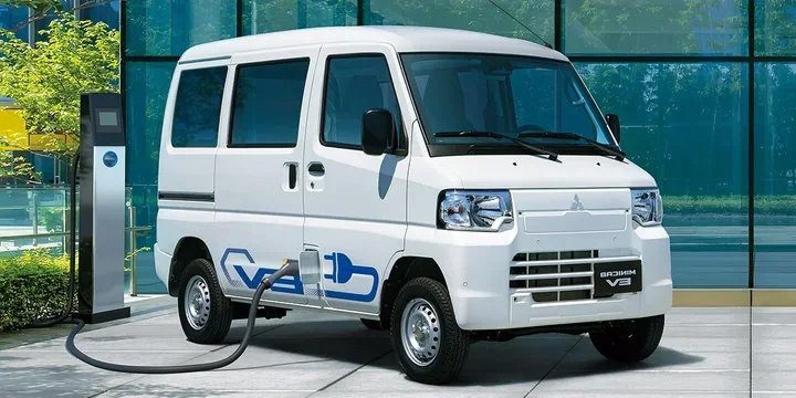 2023 Mitsubishi Minicab EV exterior main image
