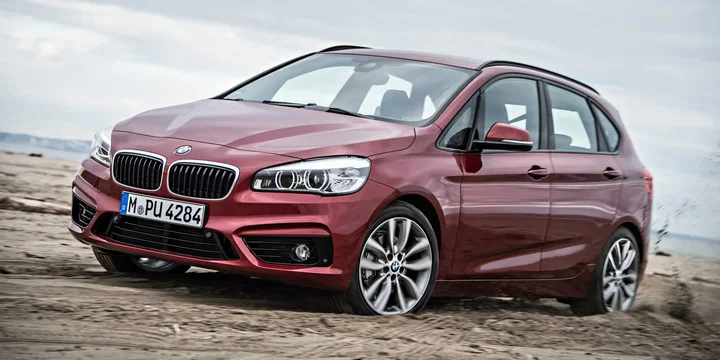 2015 BMW 2015-bmw-2-series-active-gran-tourer-220d-active-tourer main image
