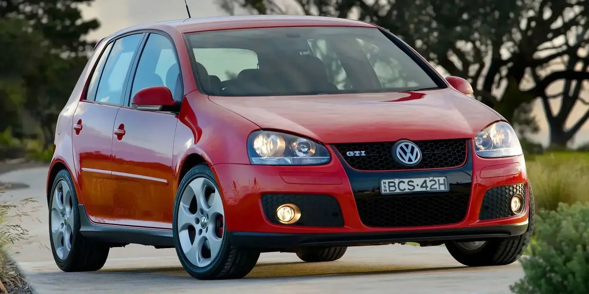 2005 Volkswagen Golf GTI photo 1
