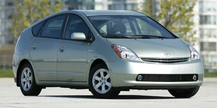 2003 Toyota 2003-toyota-prius-generation-xw20 main image
