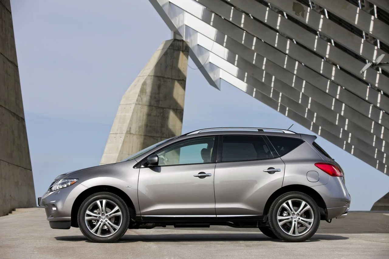 Exterior 3