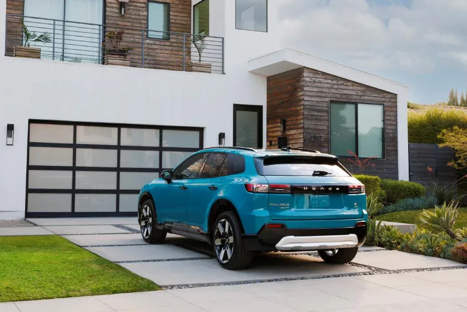 Exterior 2