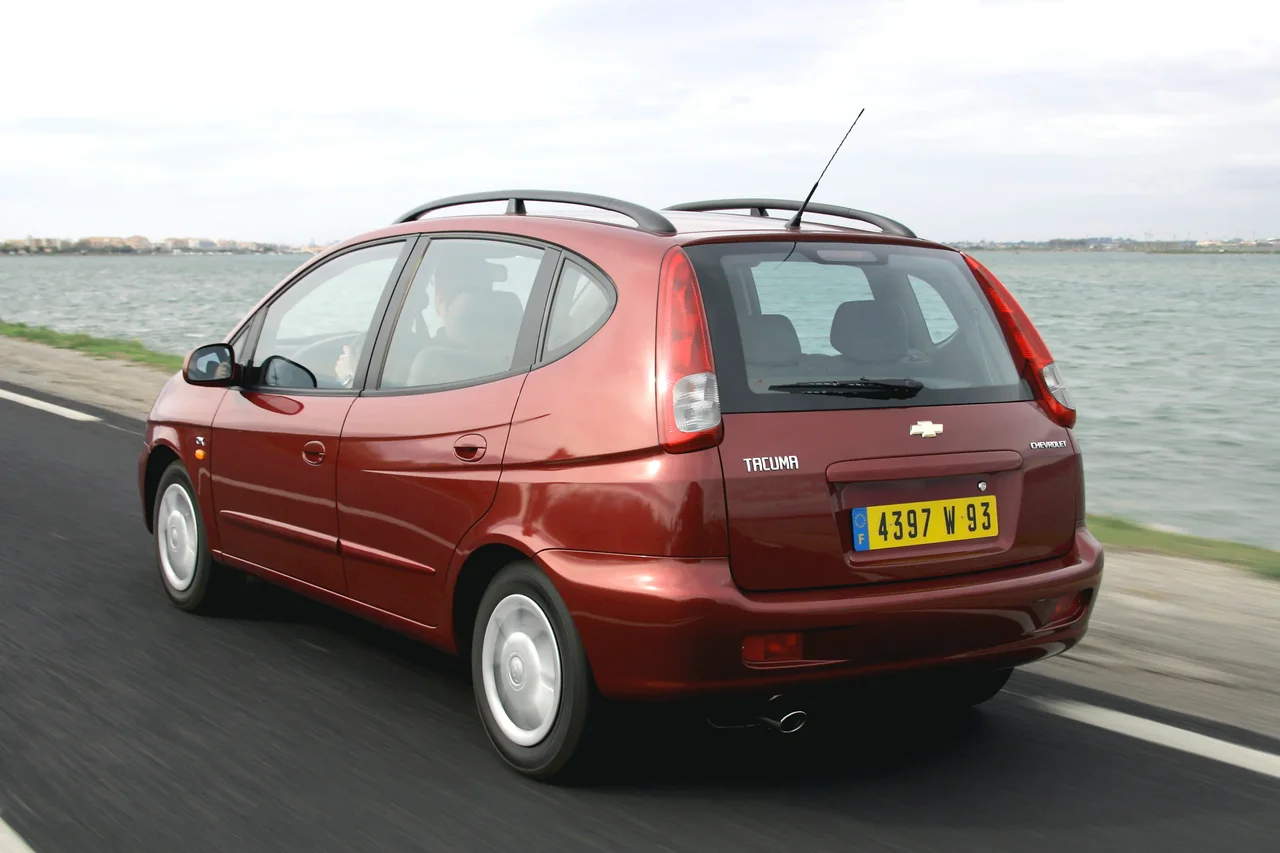 Exterior 5