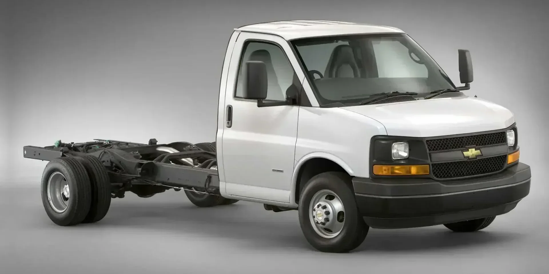 2009 Chevrolet Express G4500 photo 1