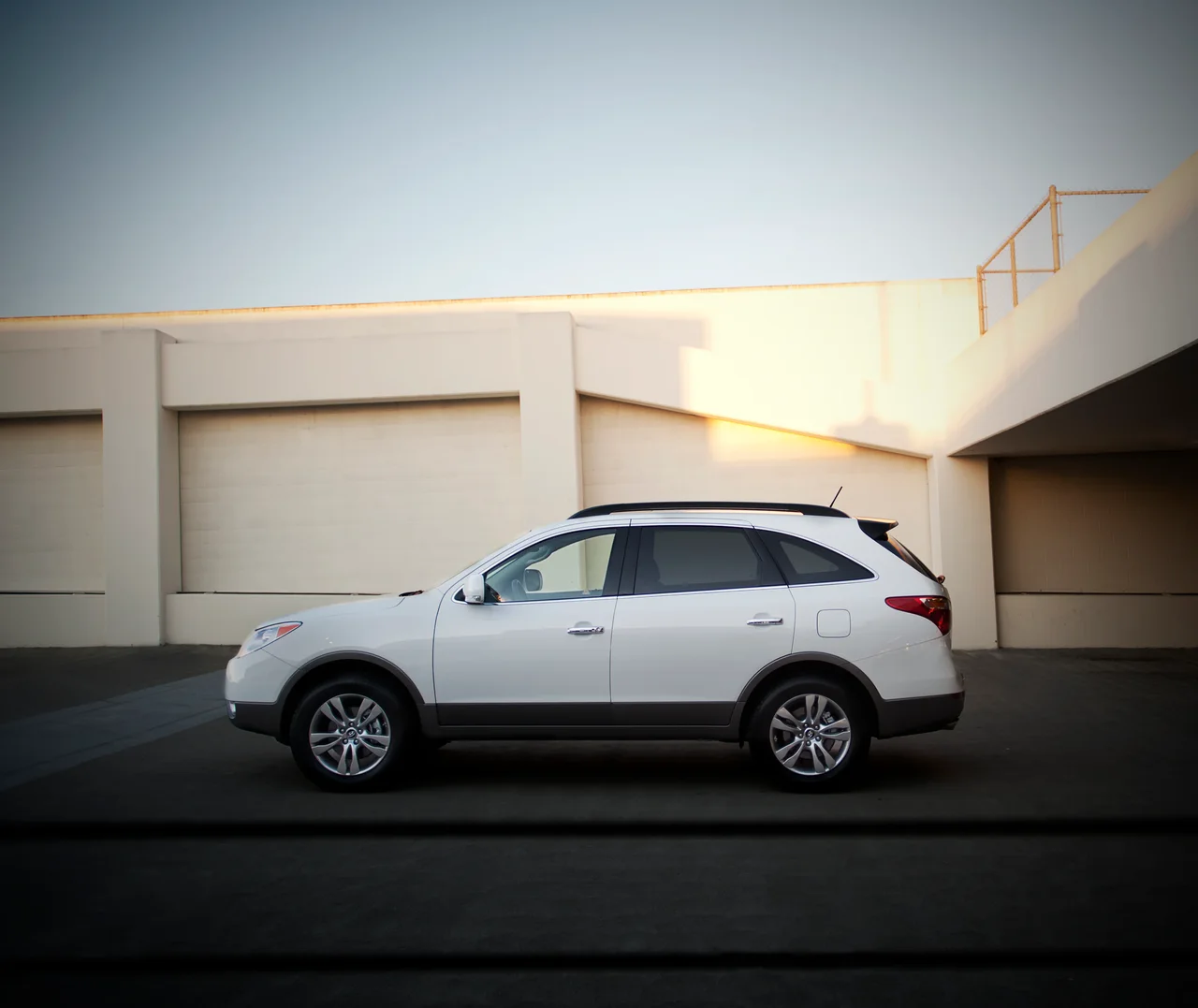 Exterior 3