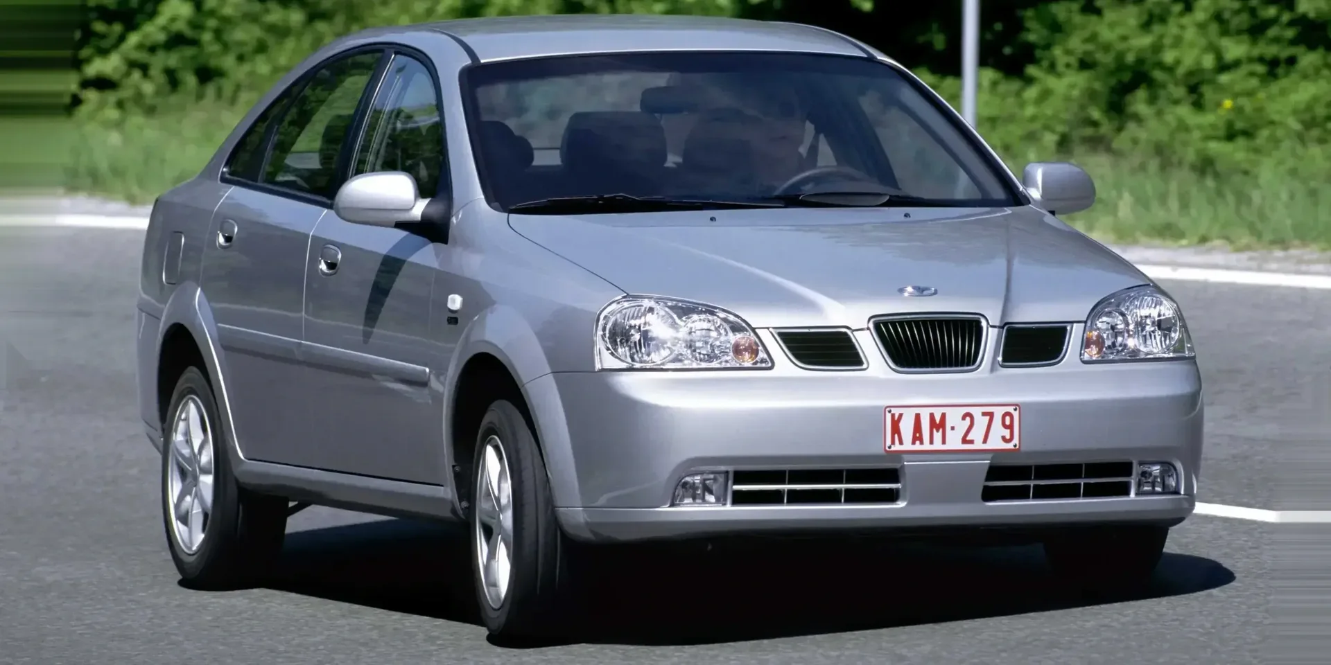 2004 Daewoo Nubira photo 1