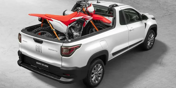 2020 Fiat 2020-fiat-strada-pickup-extended-cab-13-e85-manual-5-speed-109ps main image