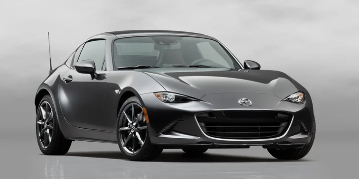 2016 Mazda MX-5 RF front three-quarter view