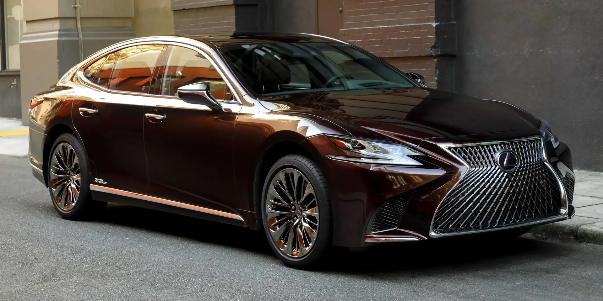 2018 Lexus LS photo 1