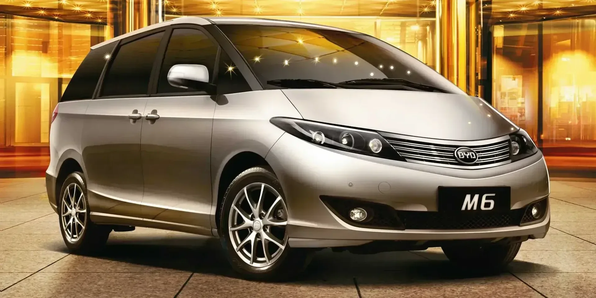 2013 BYD M6 photo 1