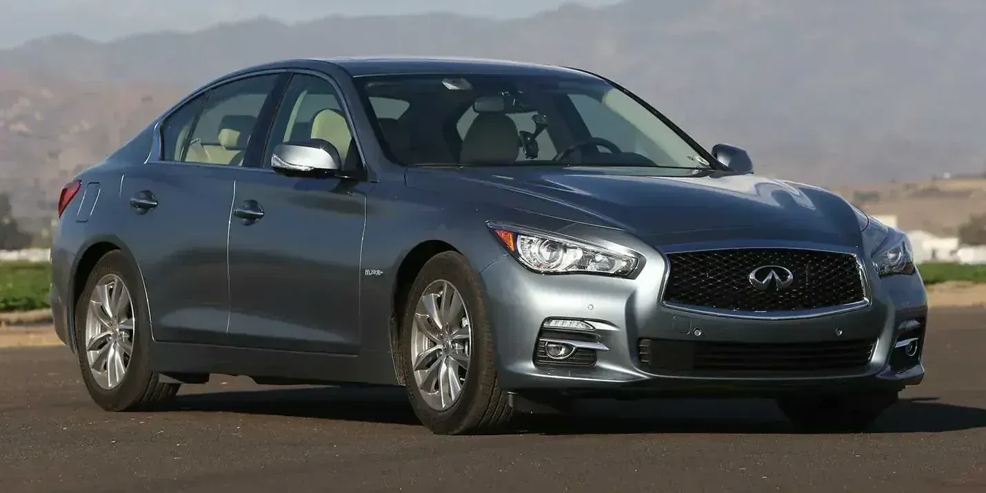 2018 Infiniti Q50S Hybrid photo 1