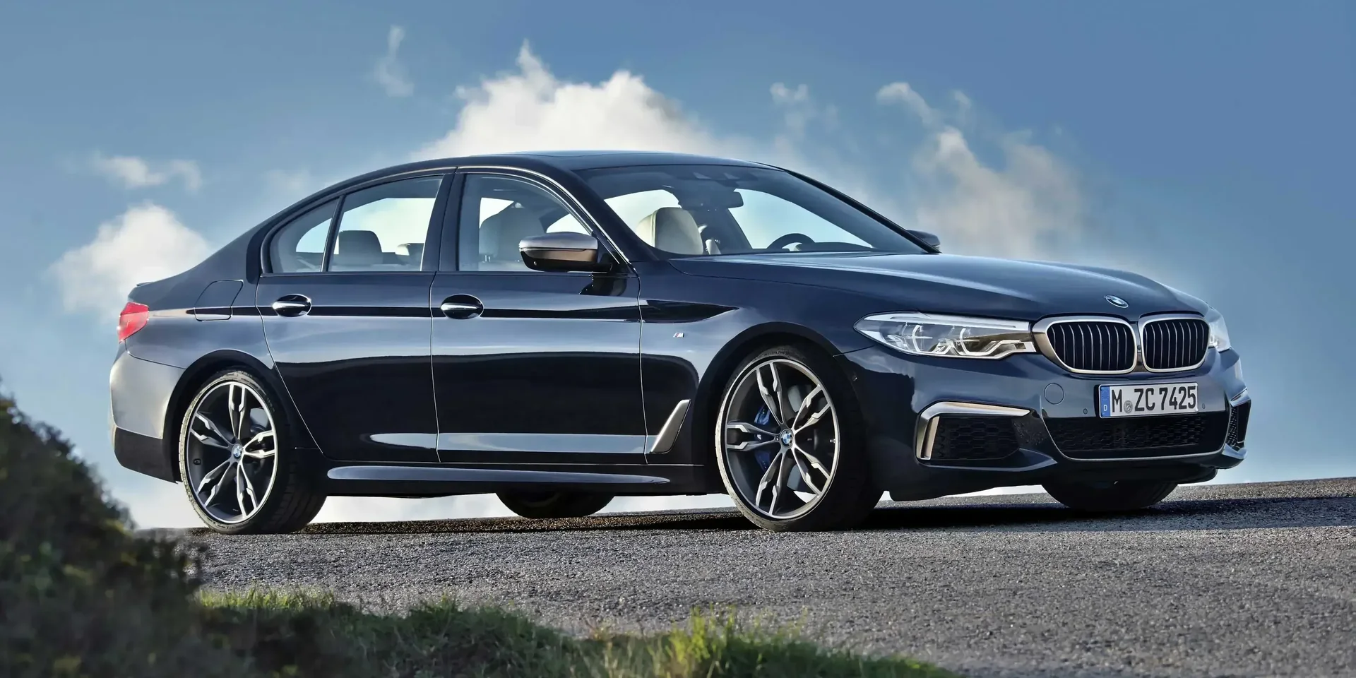2019 BMW 5 Series M550i xDrive photo 1