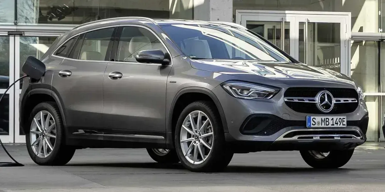2023 Mercedes-Benz CLA photo 1