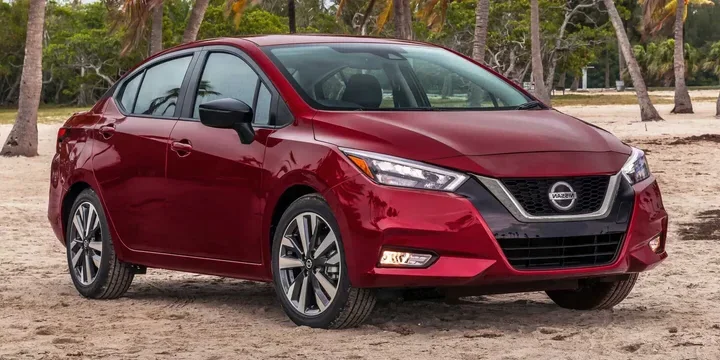 2020 Nissan 2020-nissan-versa main image