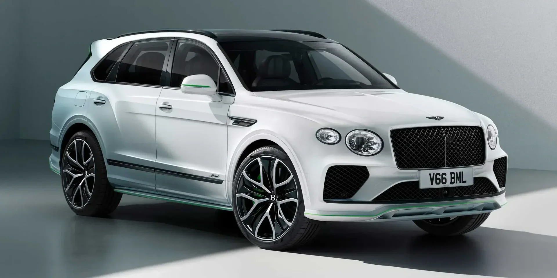 2025 Bentley Bentayga Speed photo 1