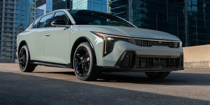 2025 Kia K4 exterior main image