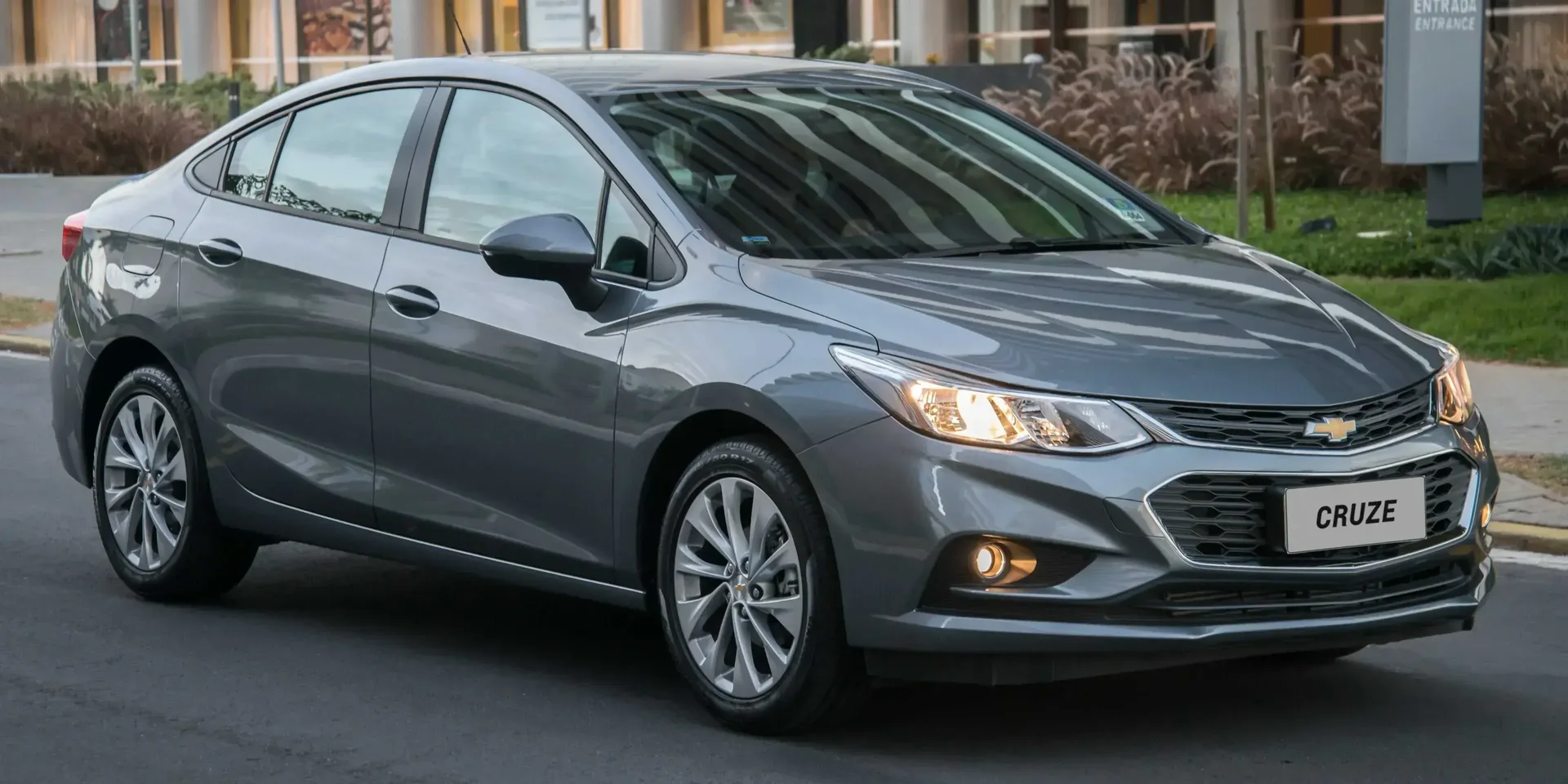 2017 Chevrolet Cruze photo 1
