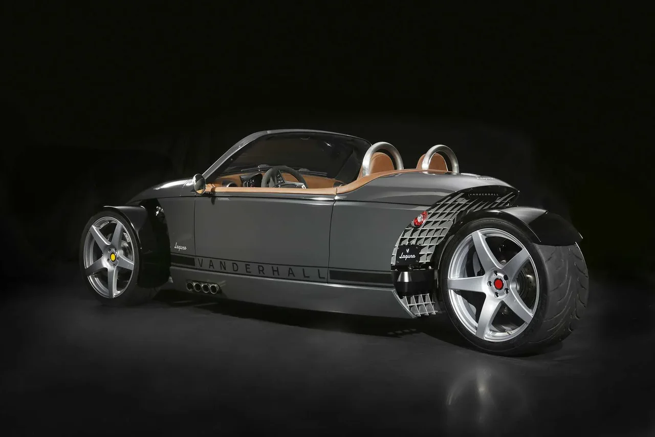 Exterior 4