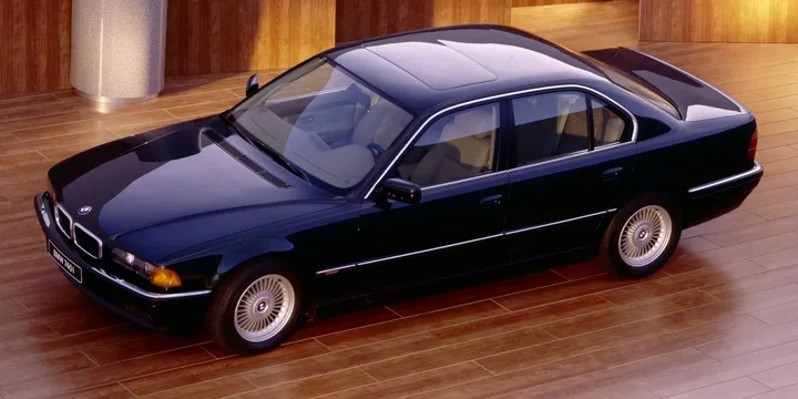 1994 BMW 7 Series exterior main image
