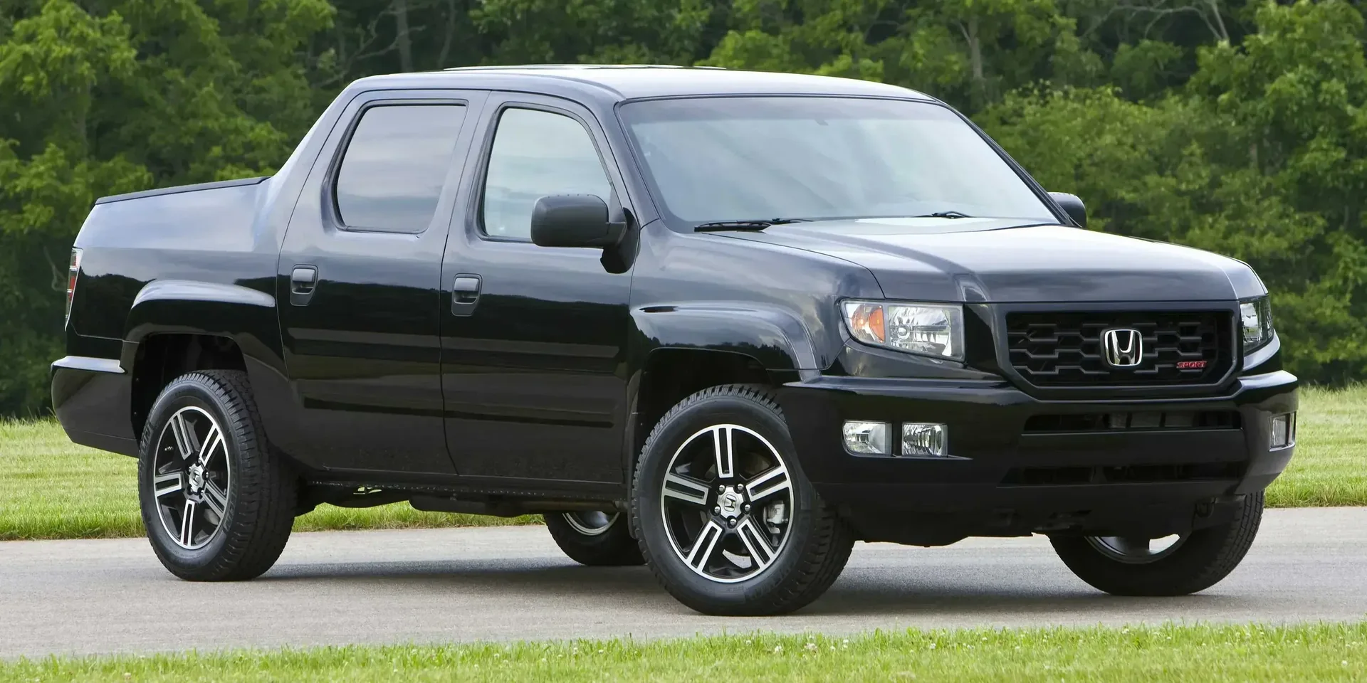 2012 Honda Ridgeline photo 1