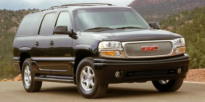 2002 GMC 2002-gmc-yukon-denali-60-v8-4wd-hydra-matic-4-speed main image