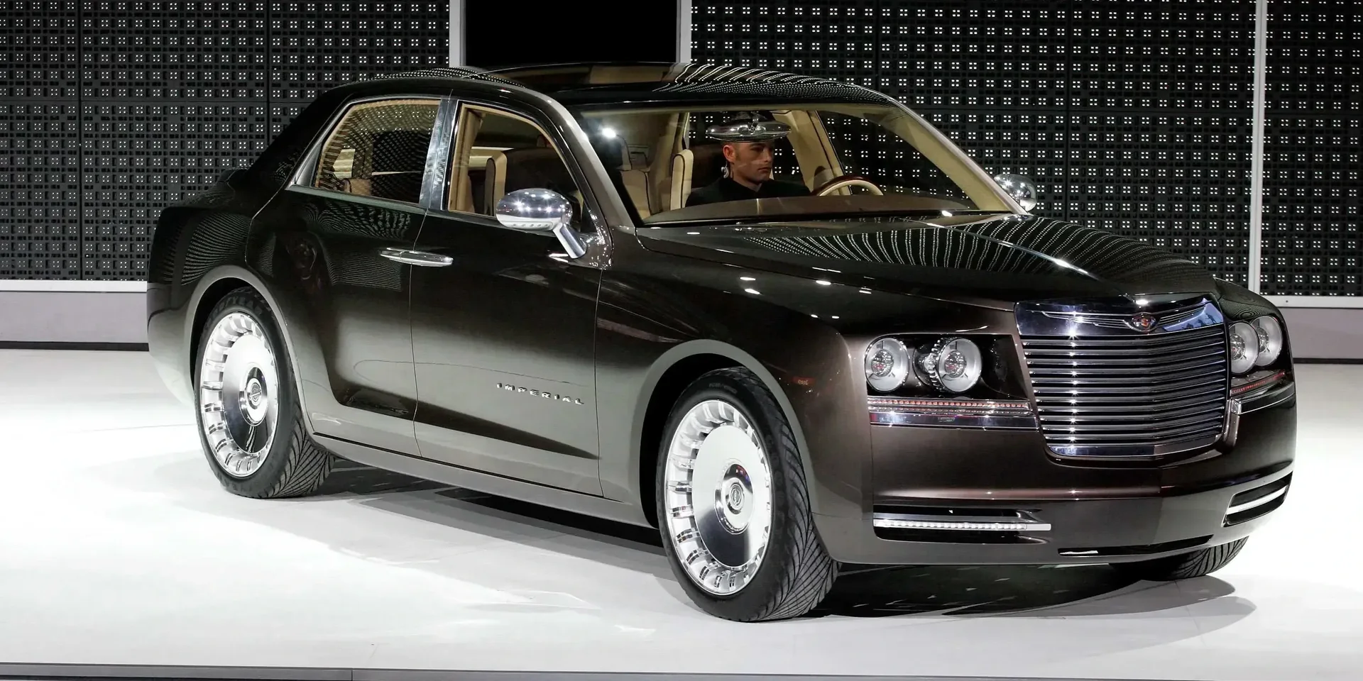 2006 Chrysler Imperial photo 1