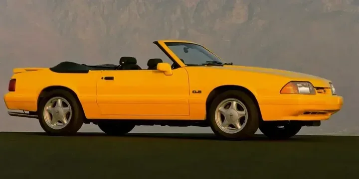 1993 Ford 1993-ford-mustang-convertible-convertible-50-v8-efi-ho-208ps main image