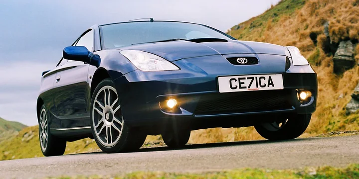 1999 Toyota Celica front three-quarter view