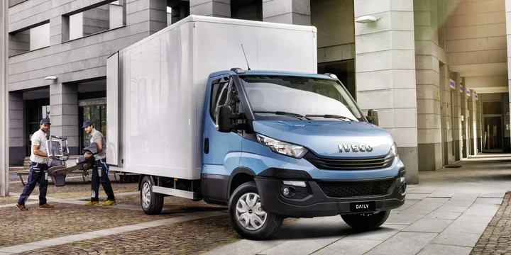 2017 Iveco 2017-iveco-daily-35-120-chassis-cab main image