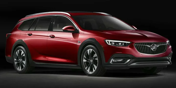 2018 Buick 2018-buick-regal-crossover-tourx-20-awd-hydra-matic-8-speed-254ps main image