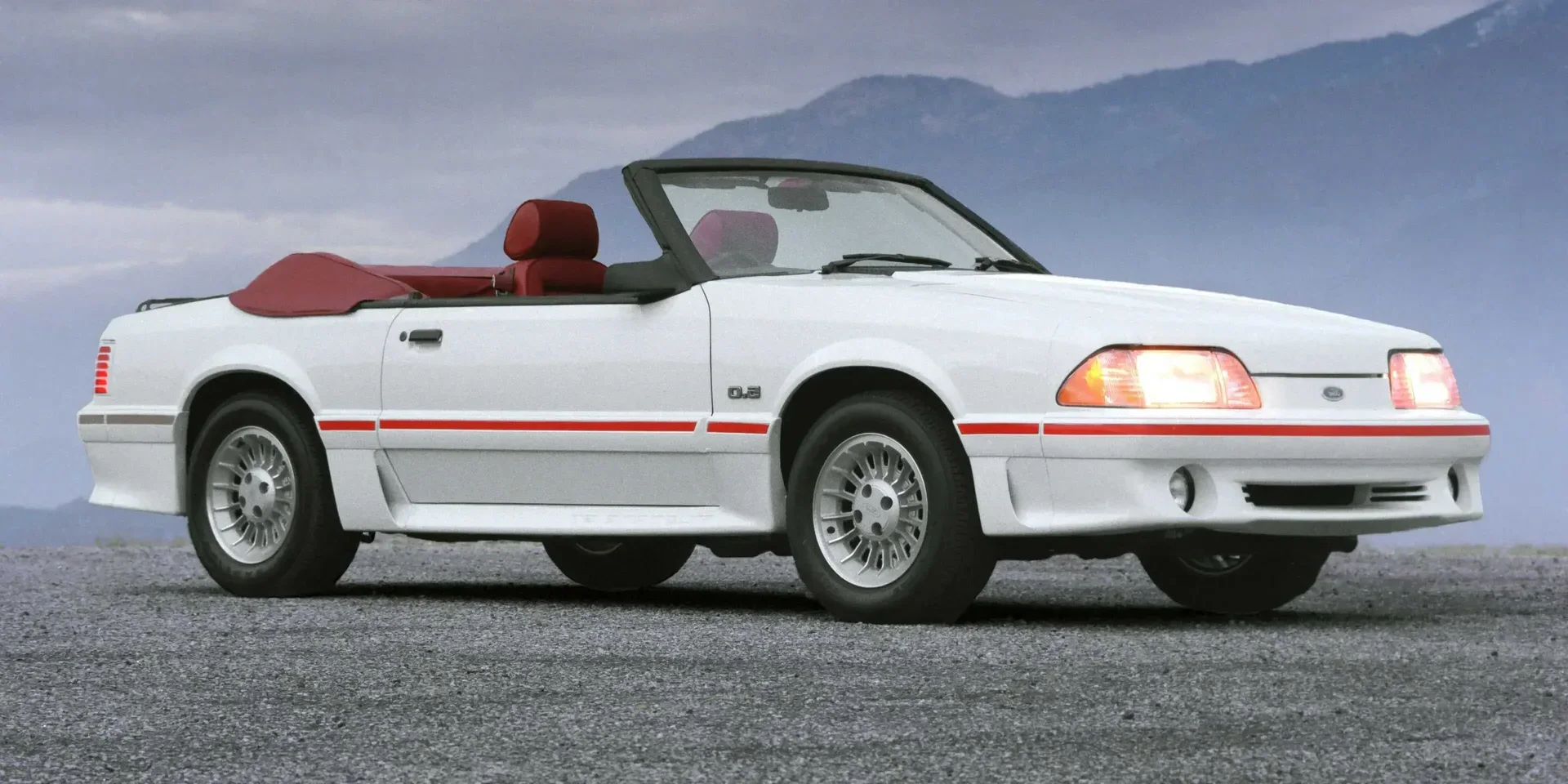 1987 Ford Mustang GT photo 1