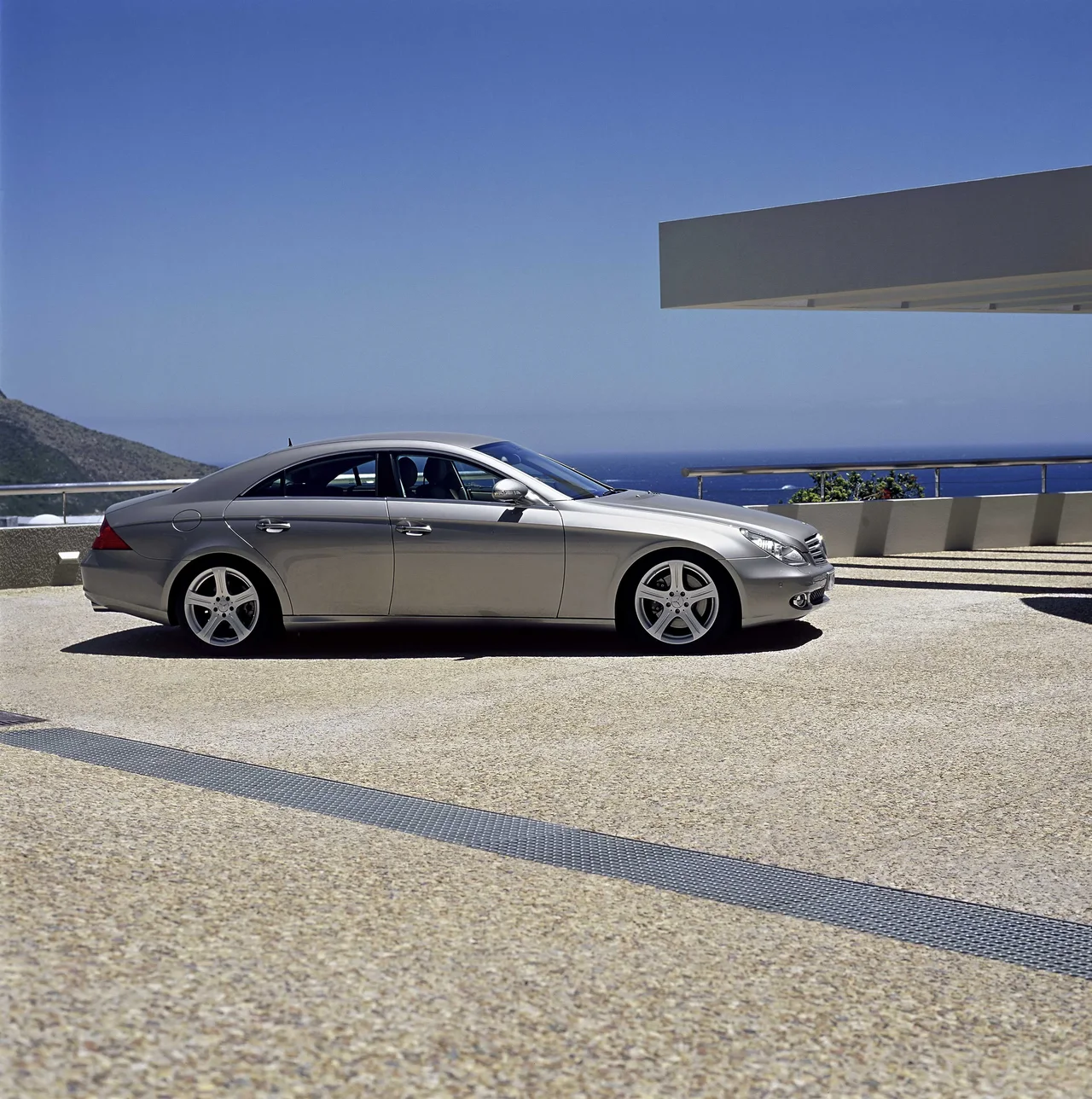 Exterior 2