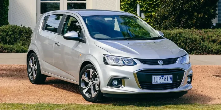 2016 Holden 2016-holden-barina-16 main image