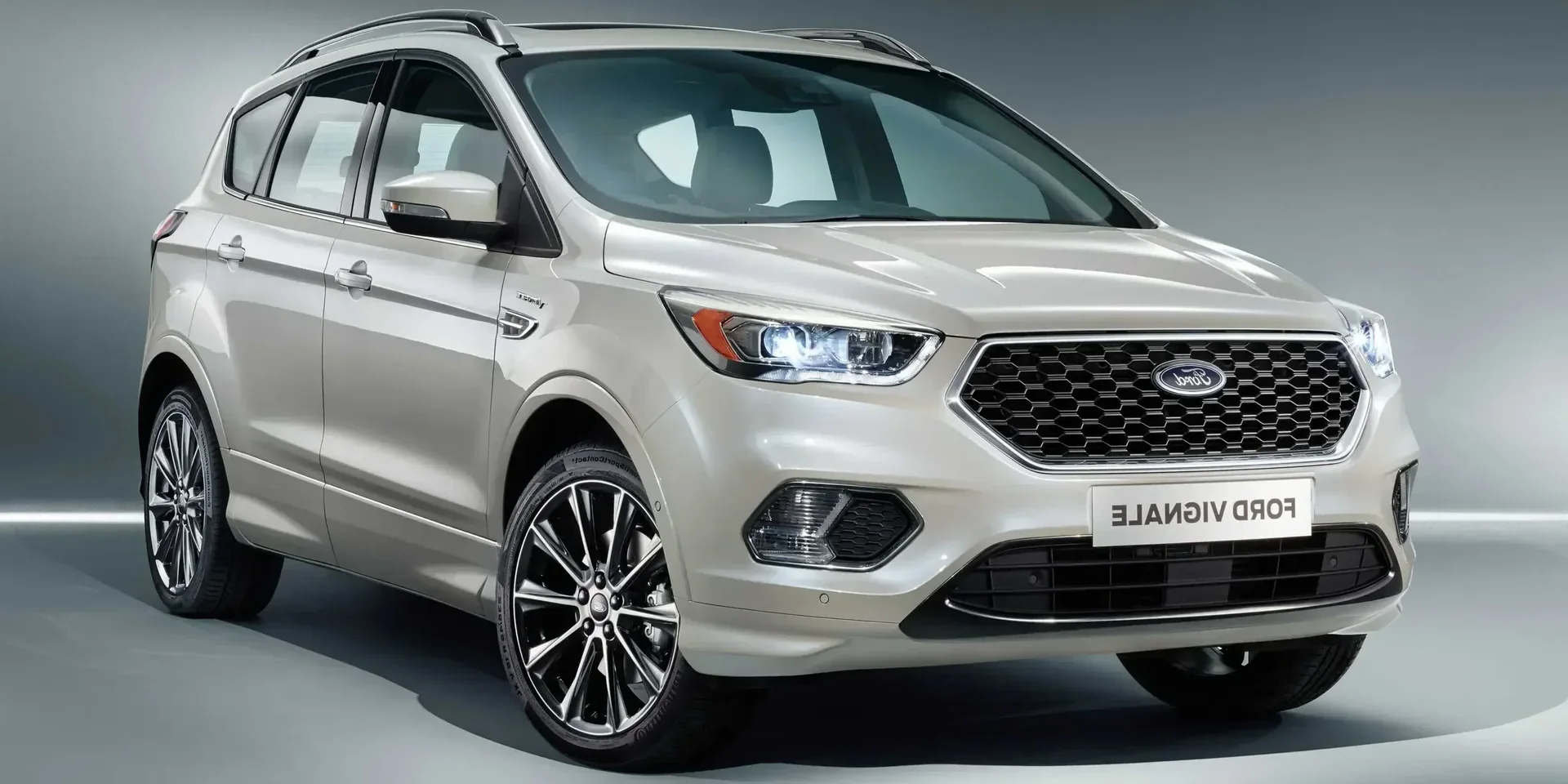 2016 Ford Kuga Vignale photo 1